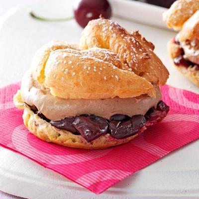 puffs de chocolate-cereja