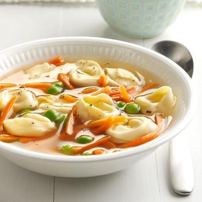 sopa primavera tortellini