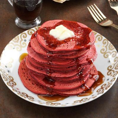 panquecas de veludo vermelho com baunilha marscapone