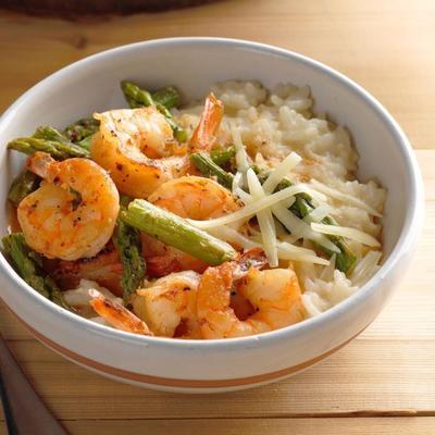 camarão cozido à pressão e risoto de espargos