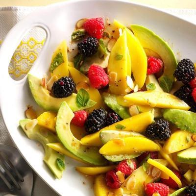 bela salada de frutas com vinagrete de tangerina