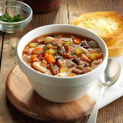 presunto provençal e guisado de feijão