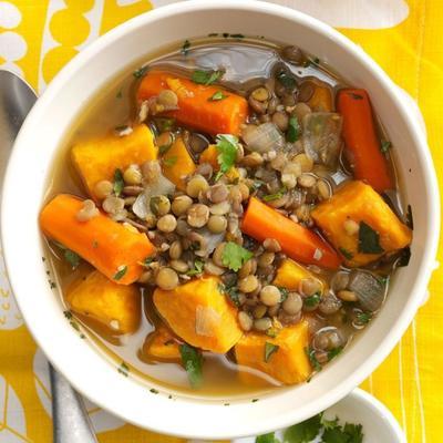 guisado de lentilha de batata doce