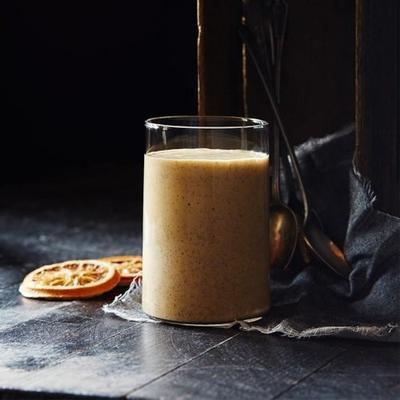 smoothie de banana laranja com chia