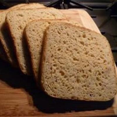 pão sem glúten em uma máquina de pão