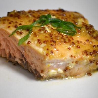 salmão simples com mostarda e mel