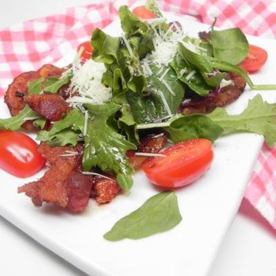 salada de bacon grelhado com rúcula e balsâmico