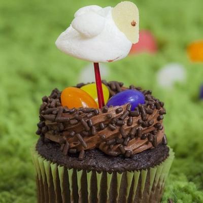 cupcakes de ninho de pássaro de Páscoa
