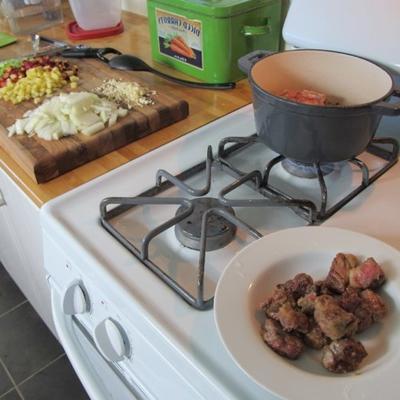 guisado de carne assado no forno