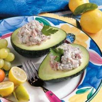 abacates recheados com atum