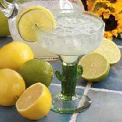 bebida refrescante de limão e lima