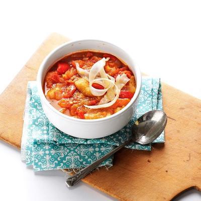 tomate assado, pimentão vermelho e sopa de pão