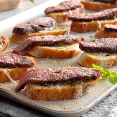 flanco steak crostini