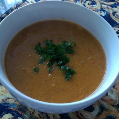 sopa de lentilha vermelha e bulgur