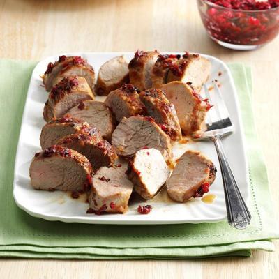 cindy cranberry e laranja salsa sobre lombo de porco