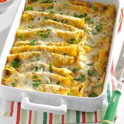 enchiladas verdes de camarão e espinafre