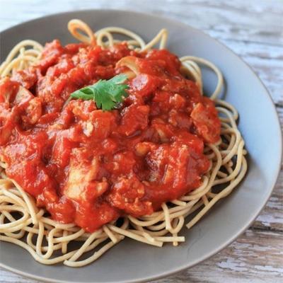 espaguete fácil com molho de tomate