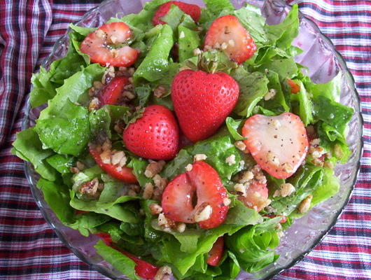 salada de morango espinafre