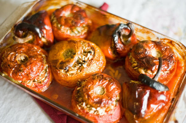 yemista (tomates e pimentões recheados gregos)