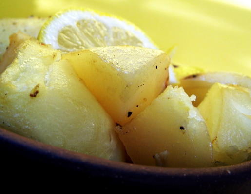 batatas assadas de limão