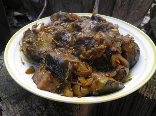curry berinjela (berinjela)