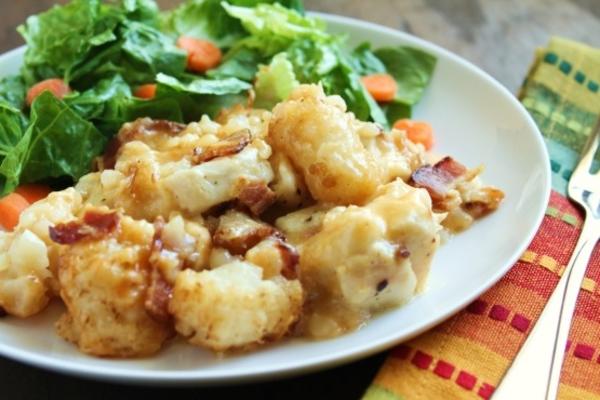 frango de queijo, bacon e tater tot panela de barro cozer