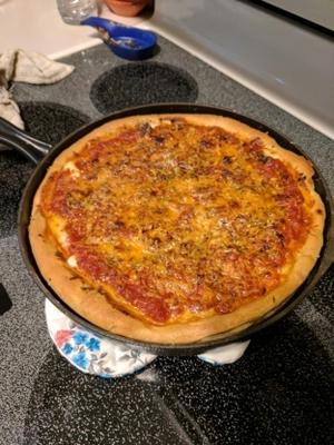 pizzas de prato fundo estilo chicago