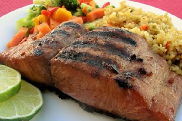 filetes de mahi mahi grelhado de bek em marinada de gengibre de soja (oamc)