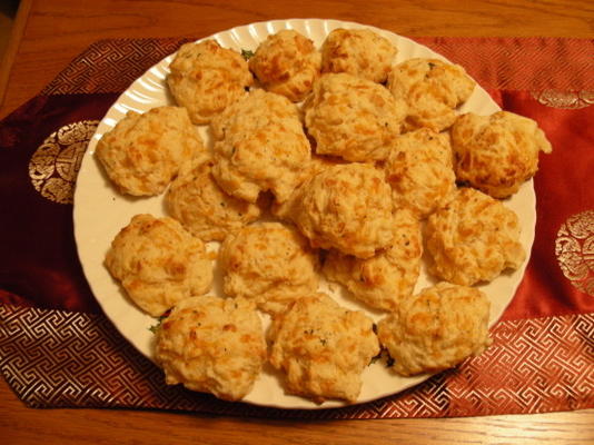 biscoitos da baía do queijo cheddar (estilo vermelho da lagosta)