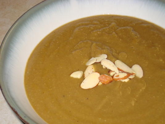 sopa de lentilha simples (vegan ... e baixo teor de gordura também!)
