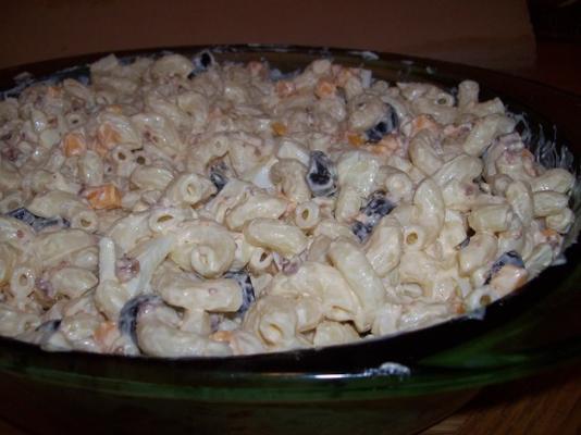 a melhor salada de macarrão com queijo do mundo