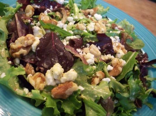 gorgonzola e salada de nozes torradas