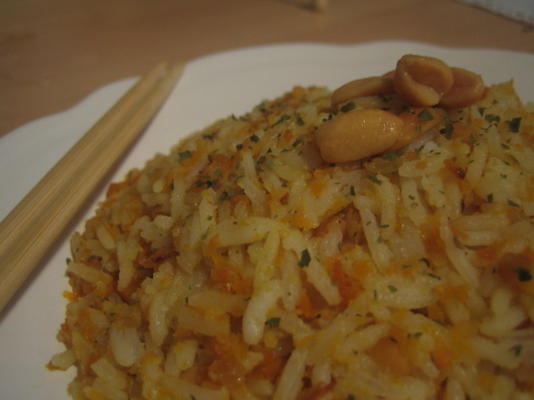 arroz de cenoura com amendoim