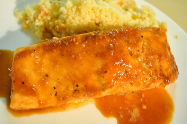 salmão picante cozido de salmão