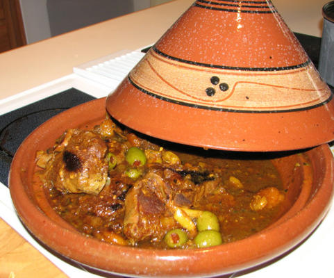 tagine de frango, limão preservado e azeitonas