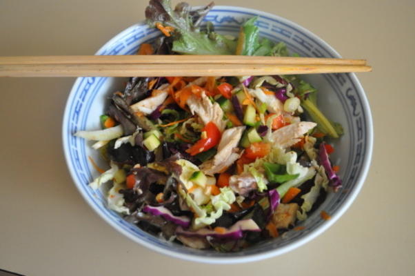 salada de frango asiática (sem macarrão)