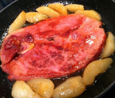 Bife de presunto com cobertura de pêra