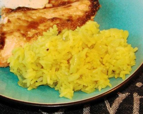 arroz amarelo com alho