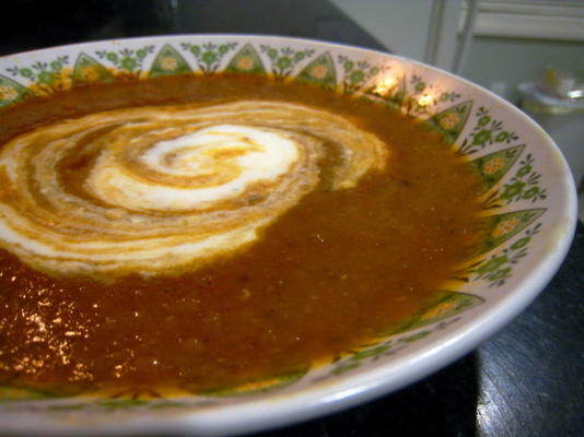 estilo sopa-turco de lentilha vermelha