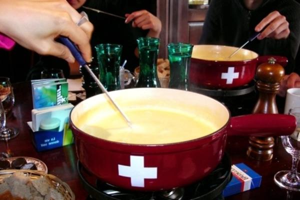 fondue suíço tradicional autêntico original (receita do velho mundo)