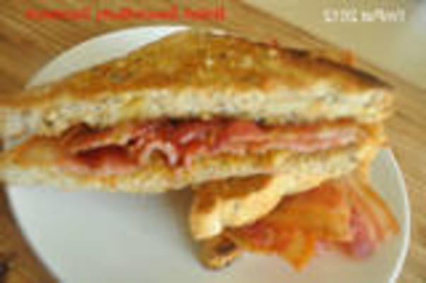 sanduíche de bacon britânico