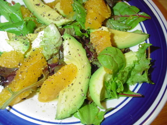 salada de abacate-laranja