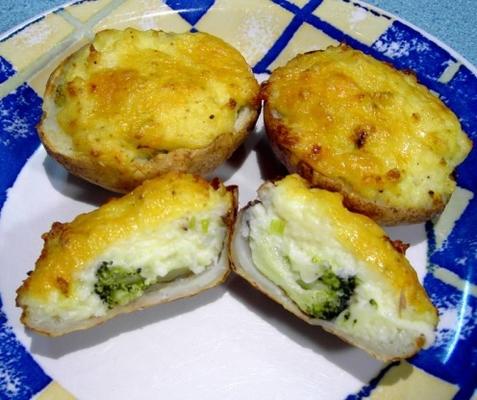 brócolis e queijo duas vezes batatas cozidas