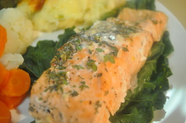 salmão erva limão