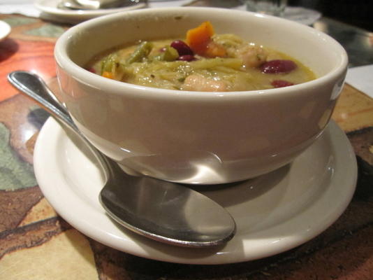 sopa minestrone como carrabba