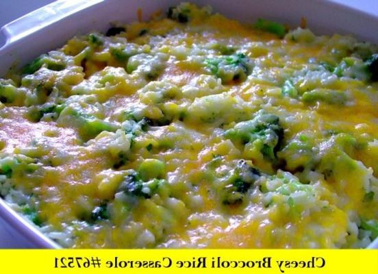 caçarola de arroz de brócolis queijo