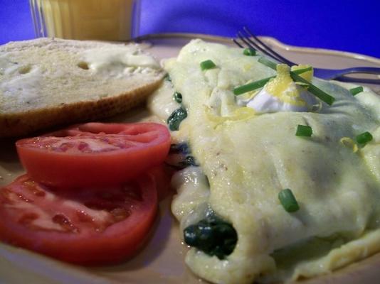 omelete francesa com espinafre e queijo suíço