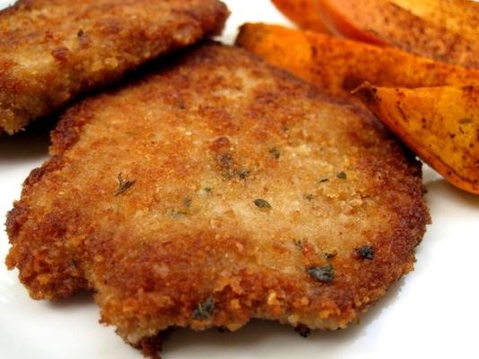 carne de porco com molho schnitzel de queijo parmesão