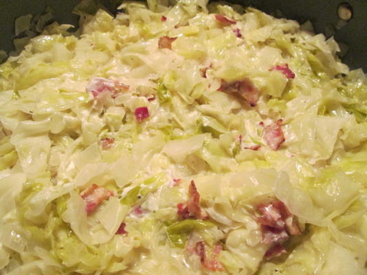 salada de repolho murcho dinamarquesa com bacon