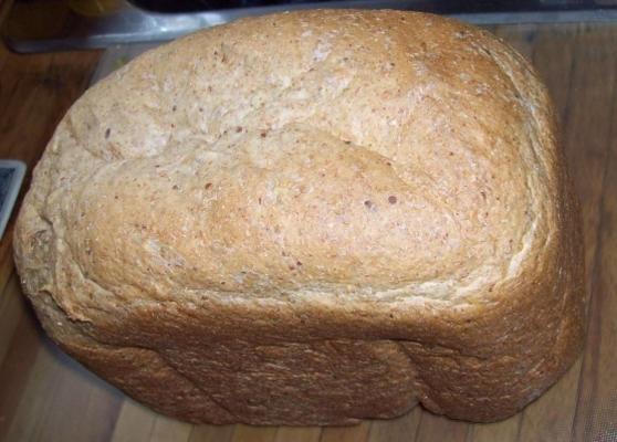Pão de trigo integral, linho e mel